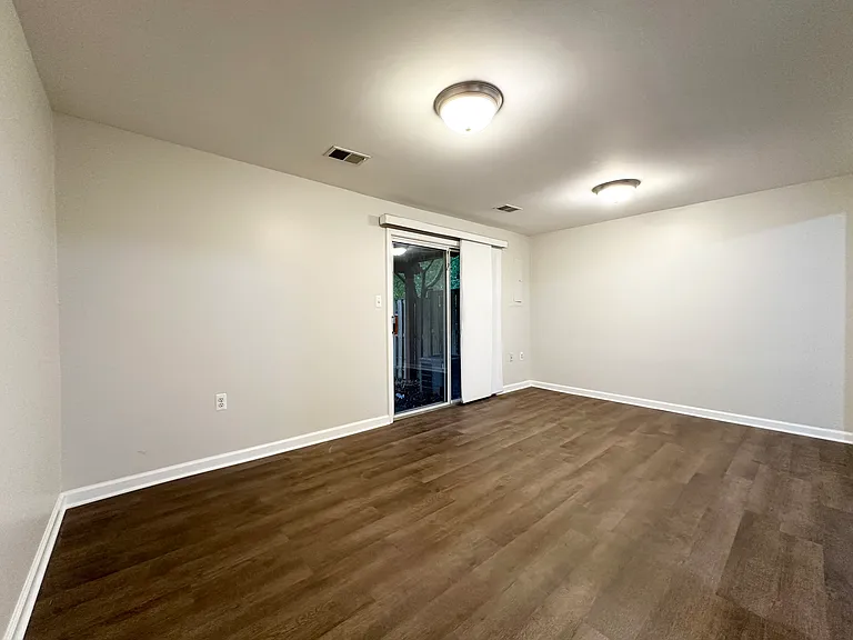 5700 Medallion Ct — Photo 33