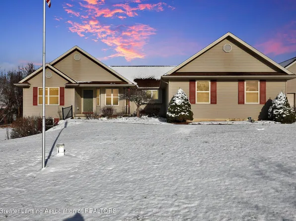 1348 Tori Trl, Charlotte, MI 48813