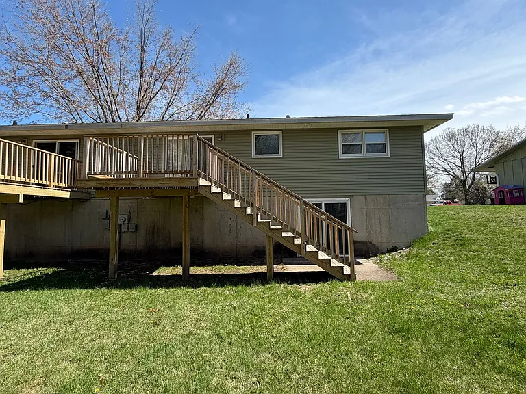 951 Brentwood Dr #B — Photo 13
