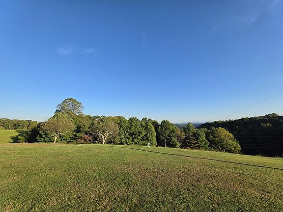 4th image of 2281 Eagle Crest Rd