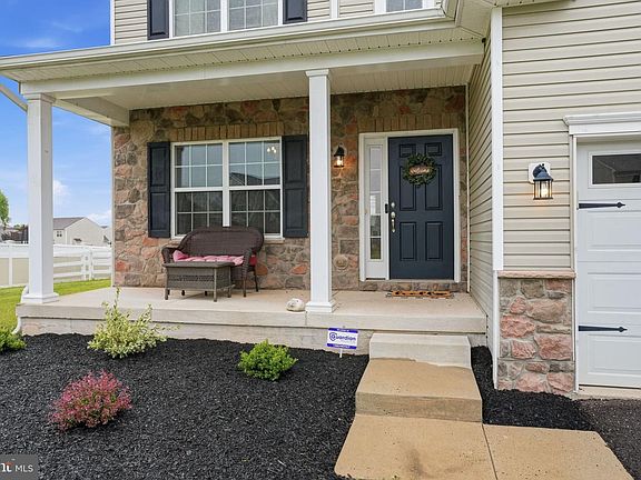 3rd image of 75 Windover Dr