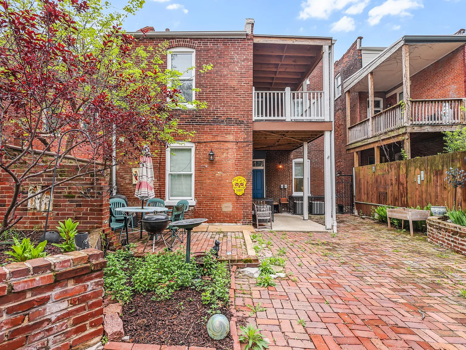 2 bed, 1200 sqft, $1,900 — Photo 4