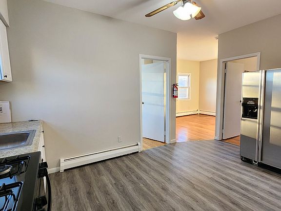 4th image of 158 S 5th Ave APT 4