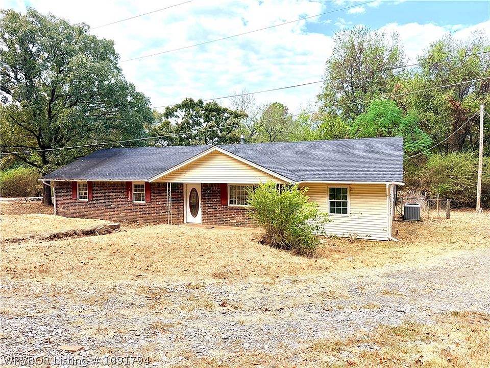 1st image of 400 Chickasaw St