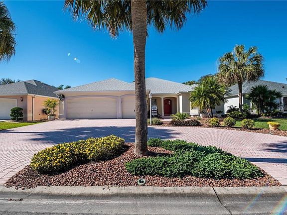 3rd image of 212 Carrera Dr