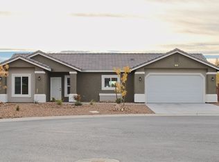 230 S Spruce Ln, Pahrump, NV 89048