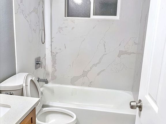 5th image of 7629 Lockwood St #8