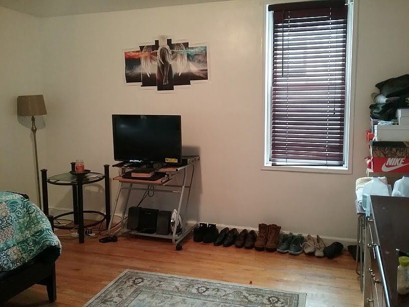 2nd image of 1480 Thieriot Ave APT 2C
