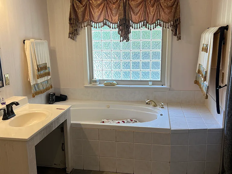 2806 Wise Dr — Photo 14