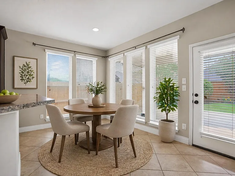 6535 Arroyo Springs Ln — Photo 18