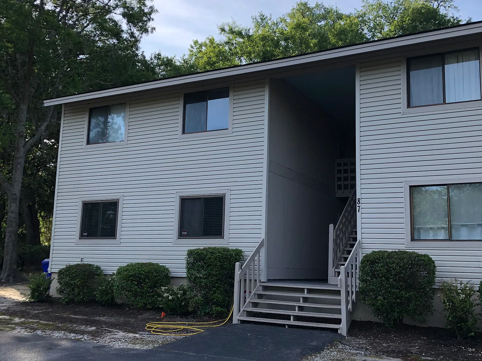2 bed, 1056 sqft, $1,695 — Photo 1