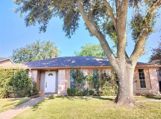 2210 Windy Meadow Dr, Sugar Land, TX 77478