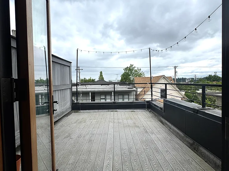 2229 NW Savier St #5 — Photo 20