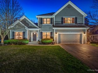 6305 Valley View Cir, Long Grove, IL 60047