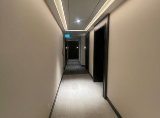 2221 Yonge St S #2704, Toronto, ON M4S 0B8