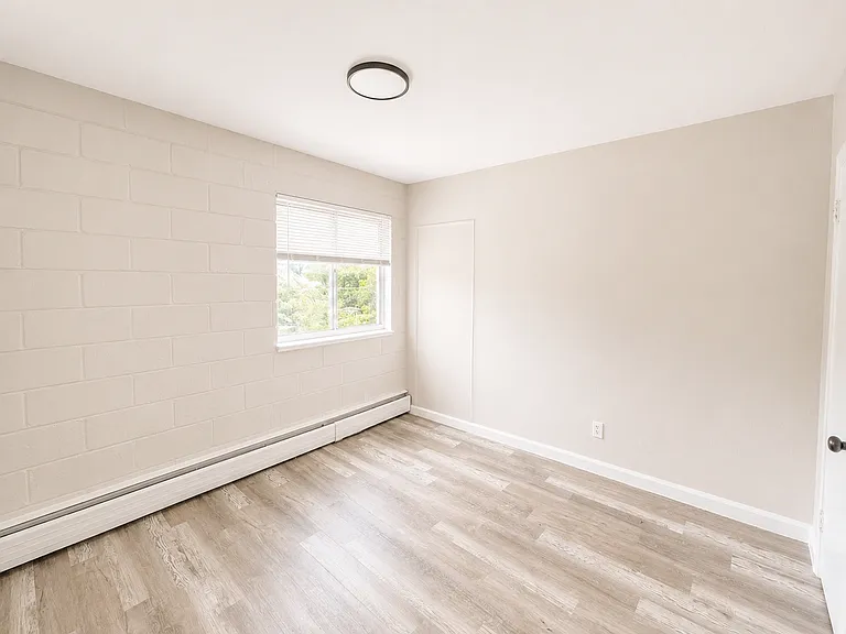 Brookside Apartments — Photo 24