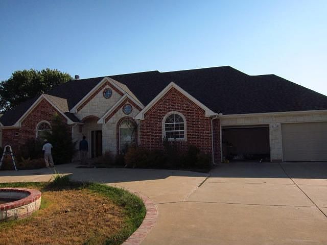 1st image of 240 Trail Dr