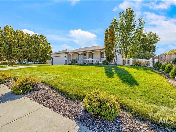 2nd image of 2281 Wildwood Ln