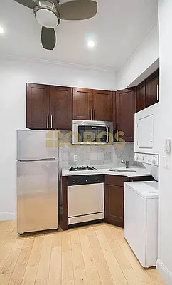 Rented by City Connections Realty | media 27