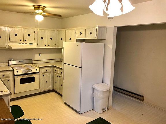 4th image of 126 Tulip Ct #B