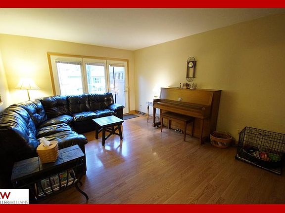 2nd image of 16 Waunona Woods Ct