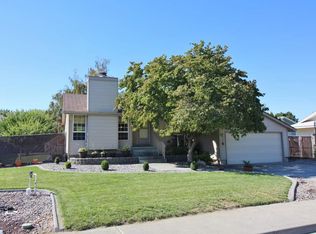 7915 W Grand Ronde Ave, Kennewick, WA 99336