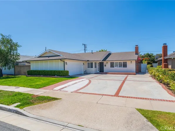 6042 Stone Cir, Huntington Beach, CA 92647