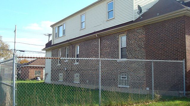 2nd image of 10203 S Bensley Ave