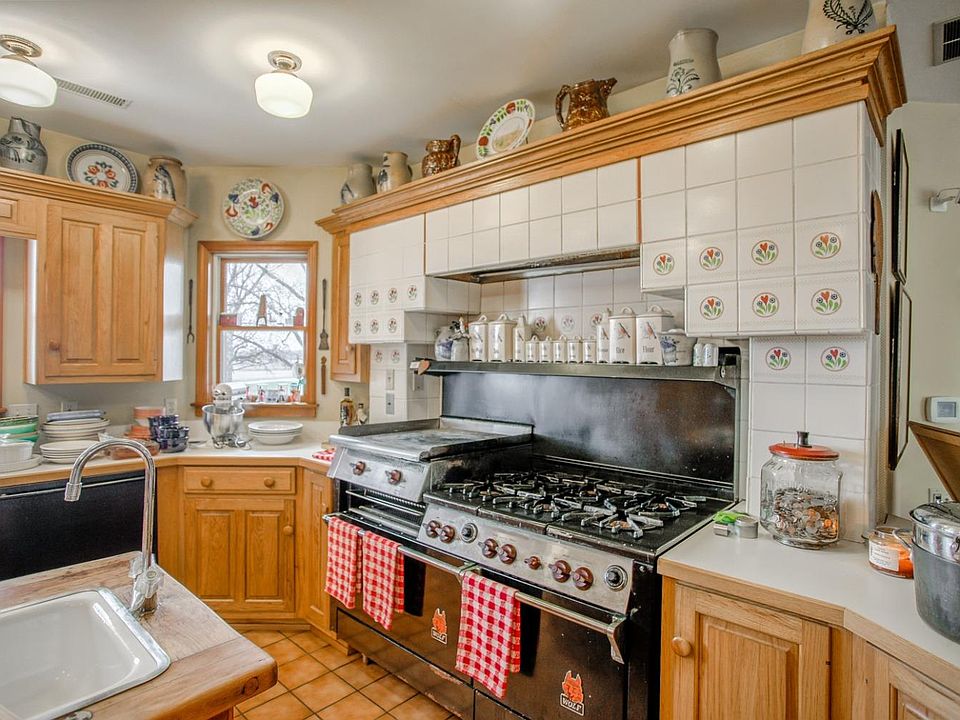 Old Wolf range oven - came with 1910 house we just bought. What's