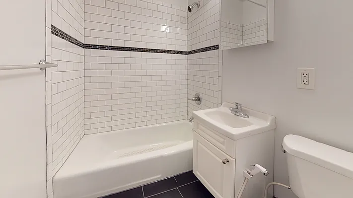 Rented by Bond New York | media 7