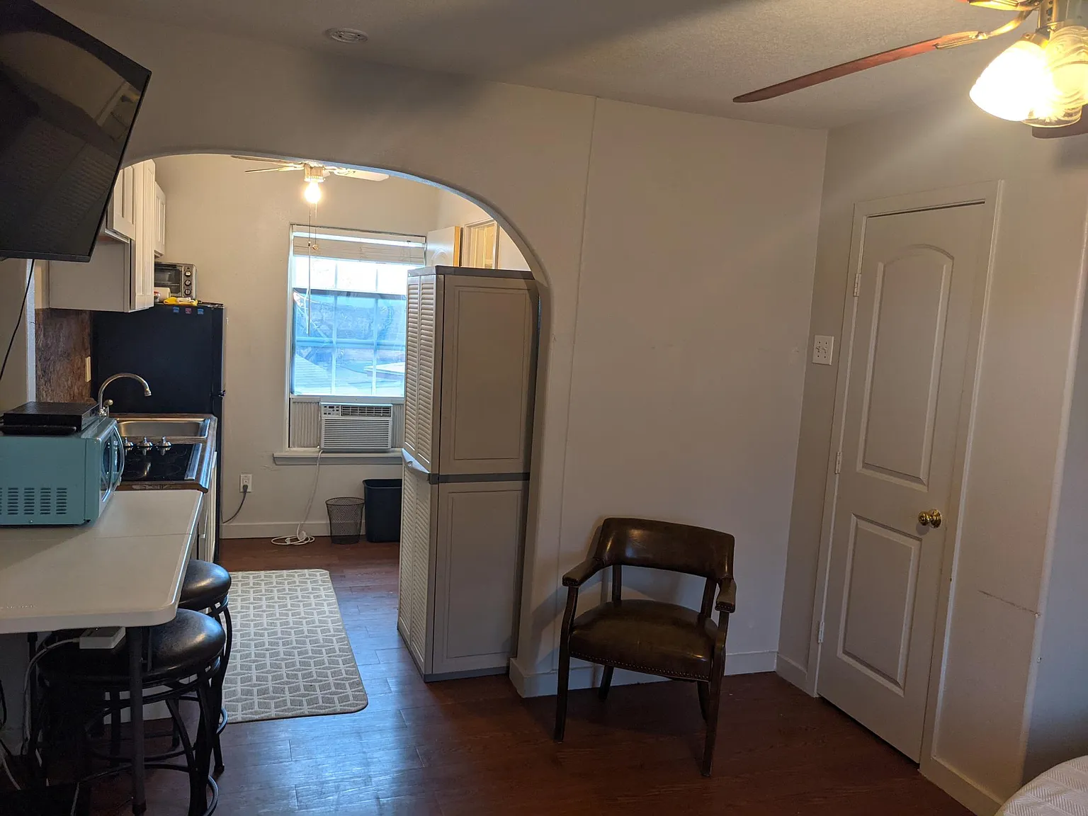 6013 Hugo Dr — Photo 3