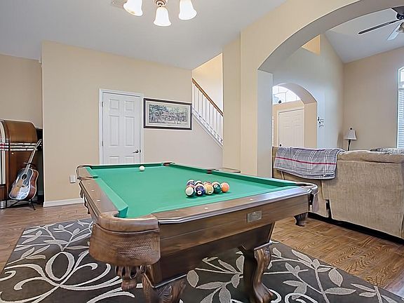 5th image of 402 Cierra Oaks Cir