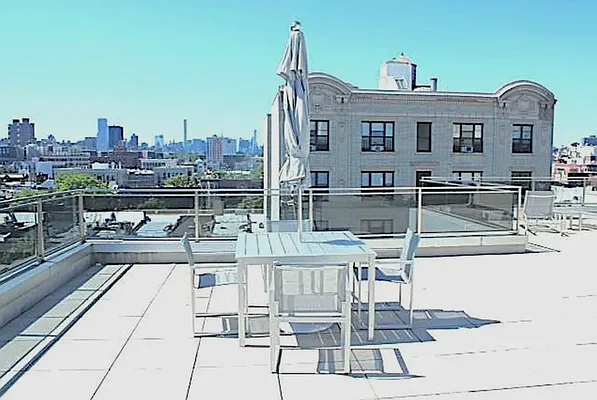 Sold by Compass | media 15