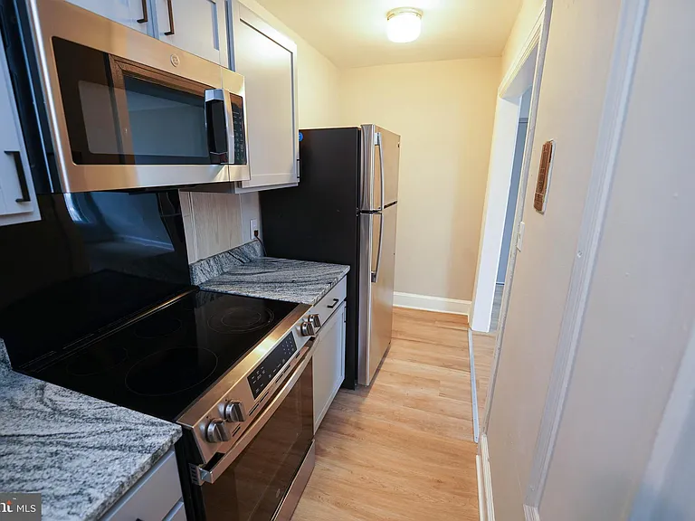 308 N Division St #2 — Photo 11