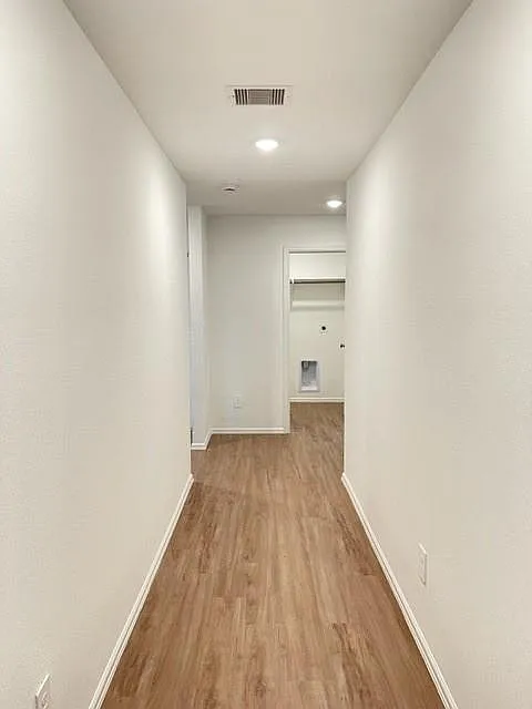 3 bed, 2.0 bath, 1538 sqft, $1,800 — Photo 4
