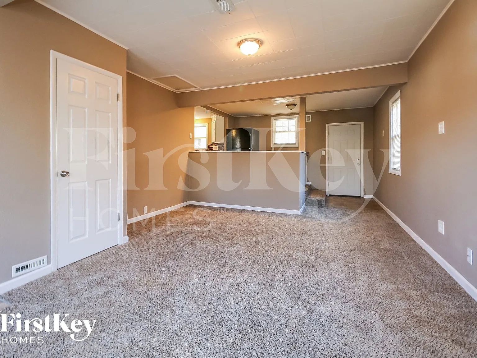 3 bed, 2.0 bath, 1715 sqft, $2,260 — Photo 4