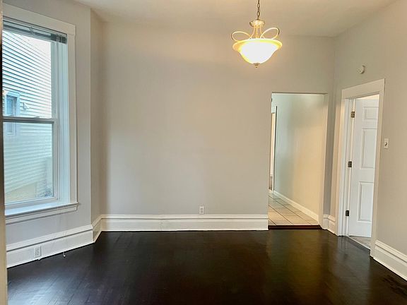 5th image of 3244 N Whipple St APT 1