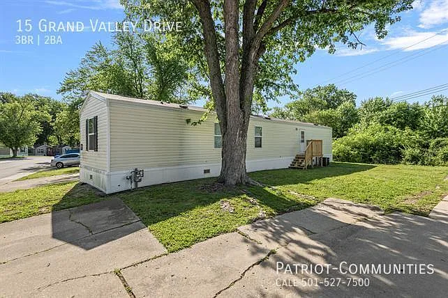 15 Grand Valley Dr — Photo 3