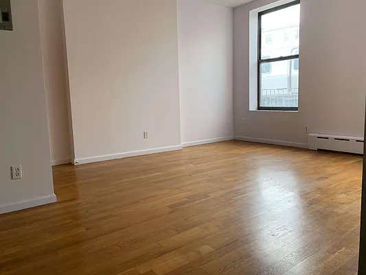 Rented by Capri Jet Realty Corp | media 1