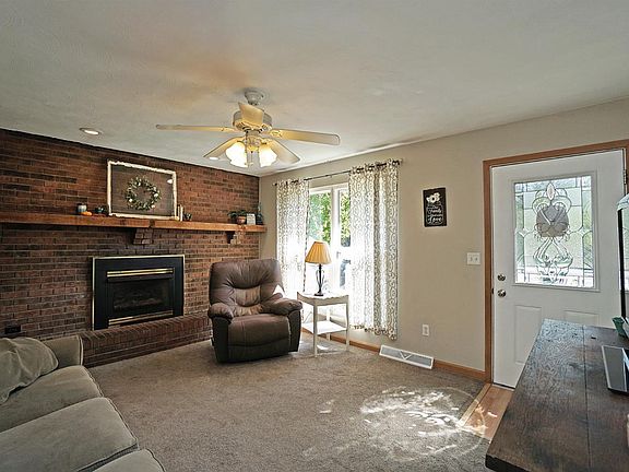4th image of 2196 Angelwood Ln