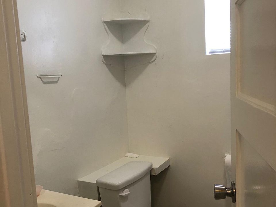 1st image of 1421 S Campbell Ave #1/2