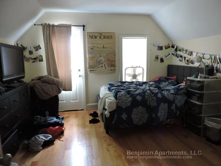 74 Brooks St #4 — Photo 11