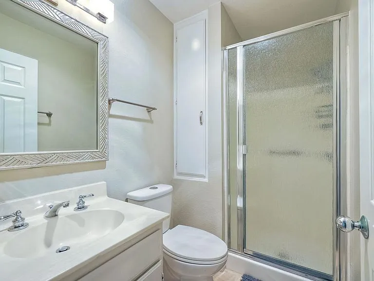 400 N The Strand N #18 — Photo 12