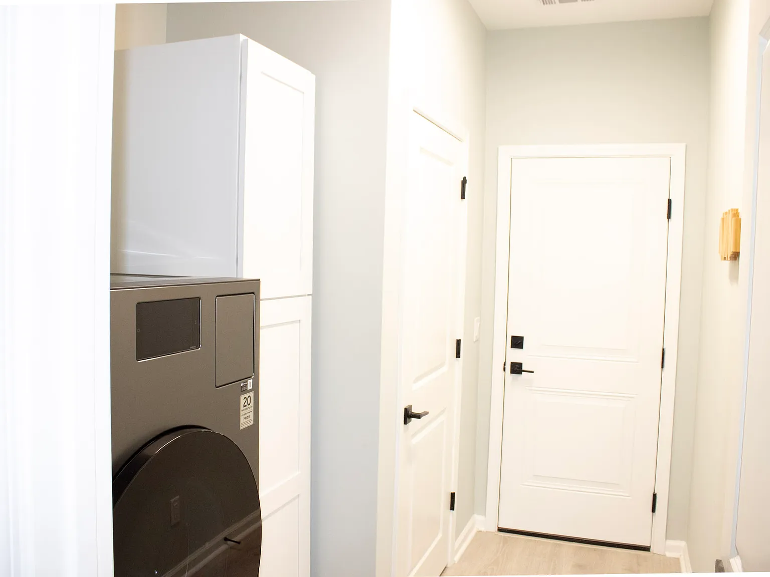2 bed, 1204 sqft, $3,000 — Photo 3