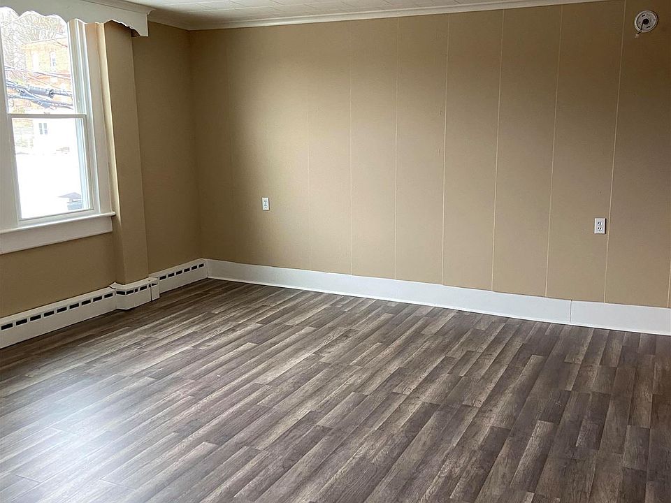 211 Main Street Unit 2 14
