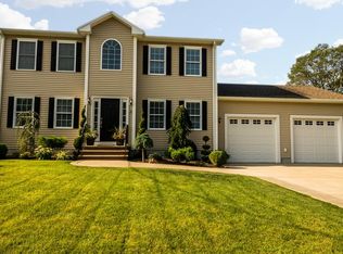 591 Dickinson St, Fall River, MA 02721