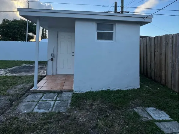 (undisclosed Address), Hialeah, FL 33010
