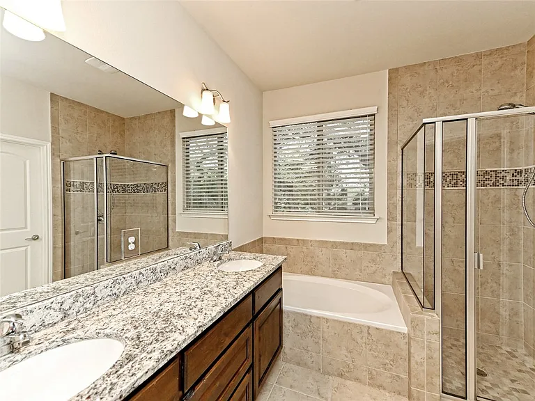 21800 Ryan Dr — Photo 18
