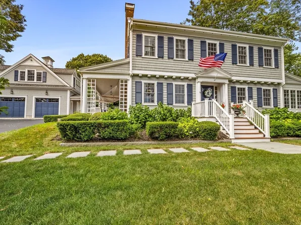 38 Whiton Ave, Hingham, MA 02043
