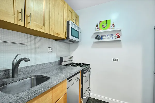 Rented by Bold New York | media 13